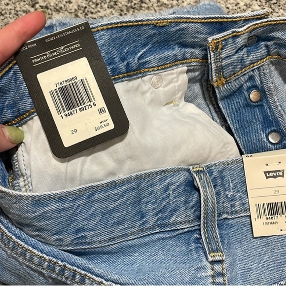 Levi’s ribcage shorts size 29 - Picture 3 of 4